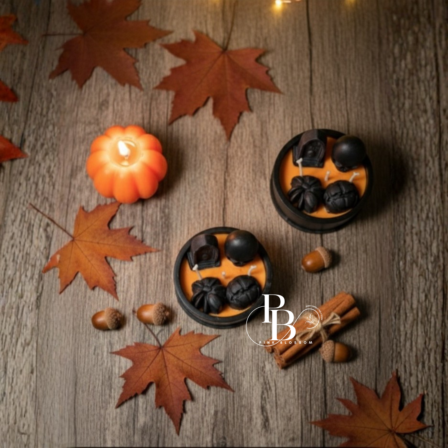 Luxury Halloween Candle – Black Skull & Pumpkin Candle with Graveyard Theme