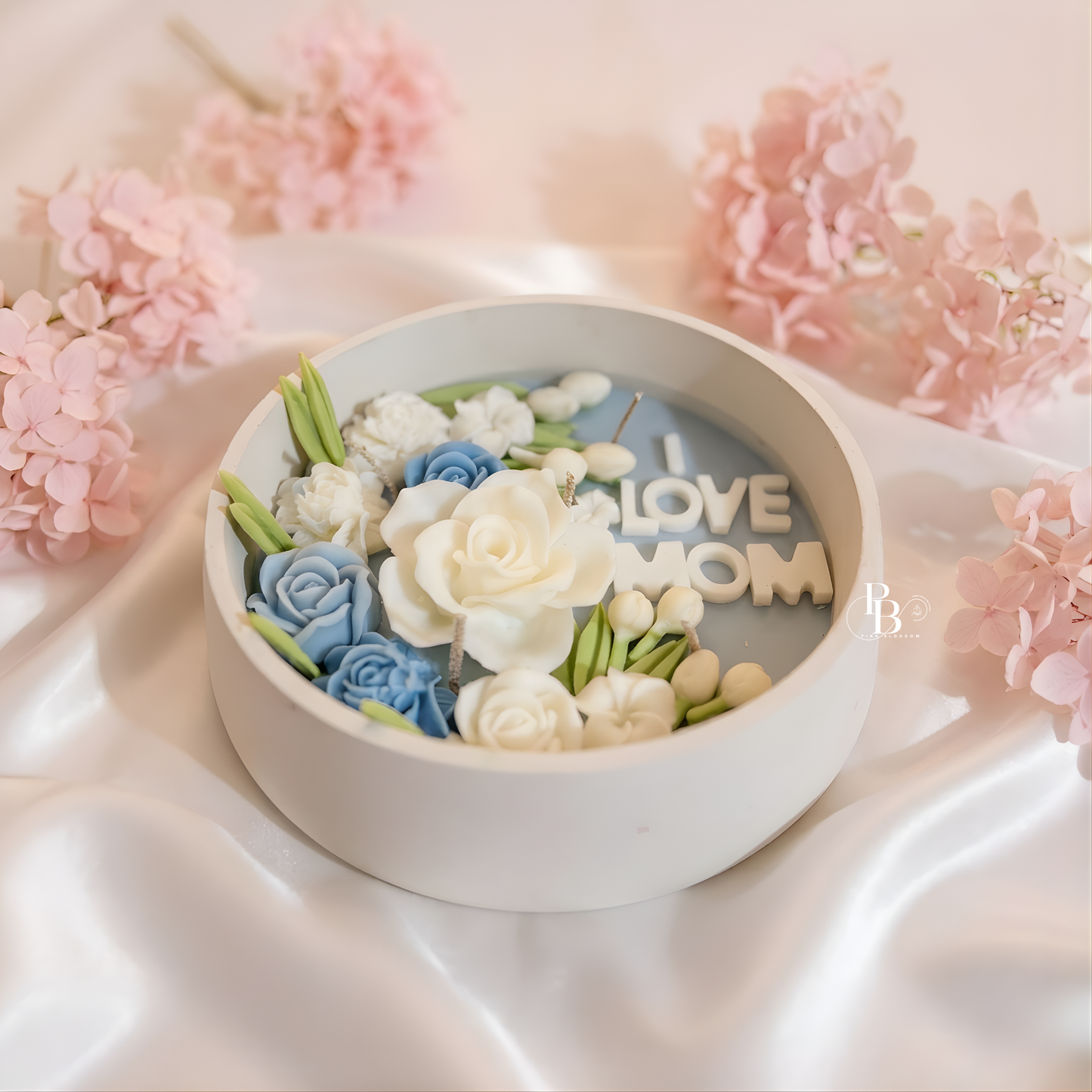 Luxury Floral Mother’s Day Candle Gift