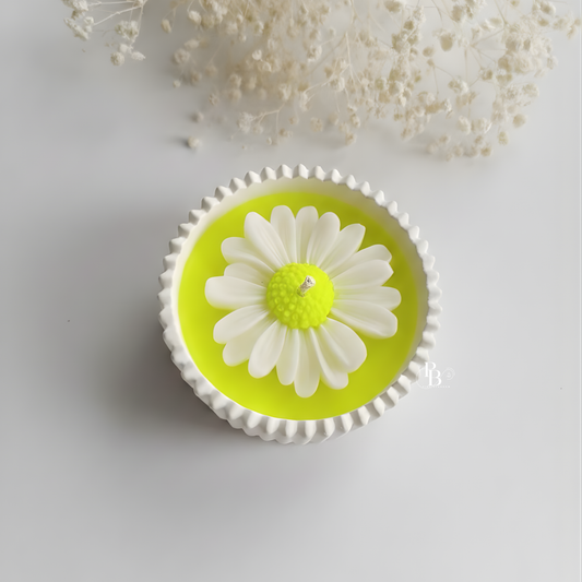 Daisy Flower Soy Wax Candle – Handmade Floral Decorative Candle | Luxury Pastel Gift Candle