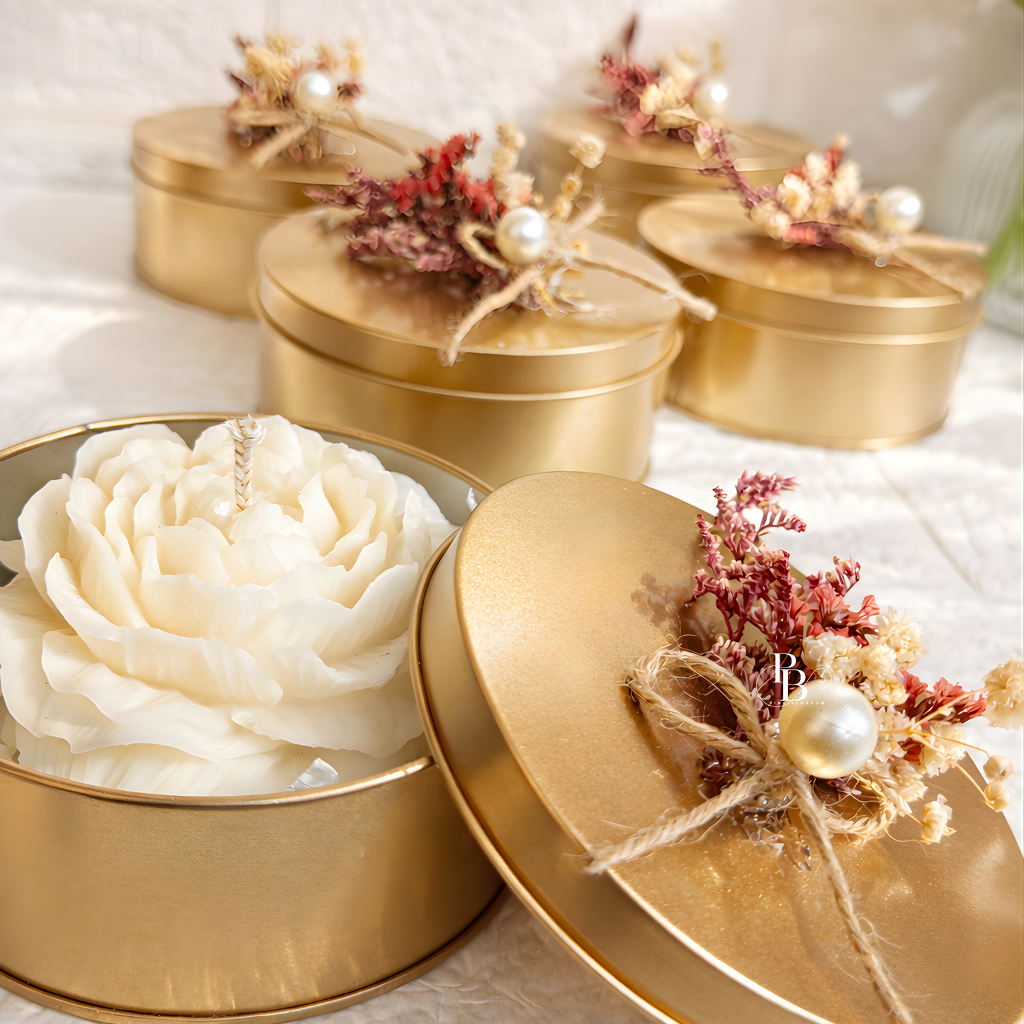 Luxury Rose Flower Candle in Elegant Gold Gift Box