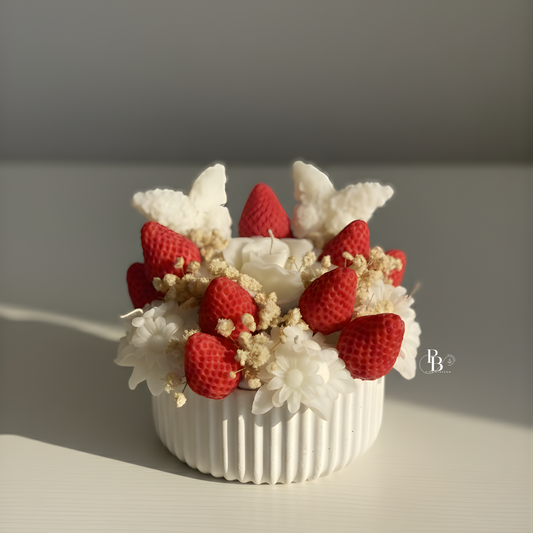Strawberry Floral Candle – Luxury Handmade Decorative Scented Candle